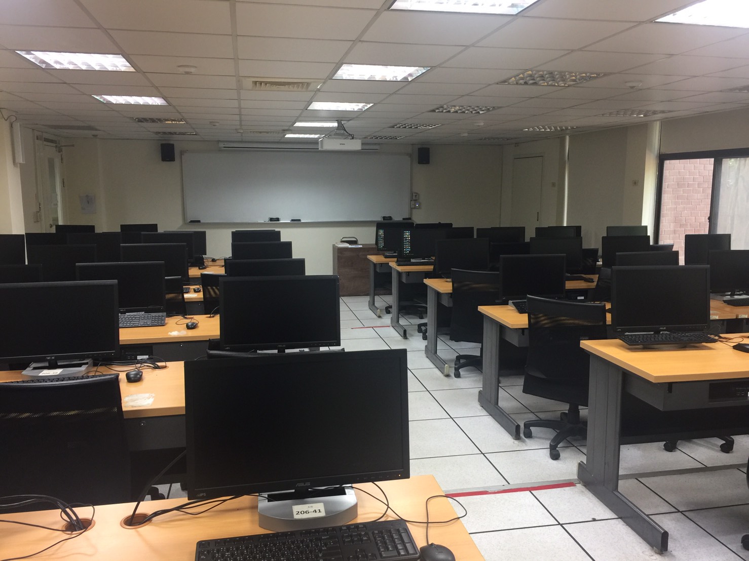 課程電腦教室R206